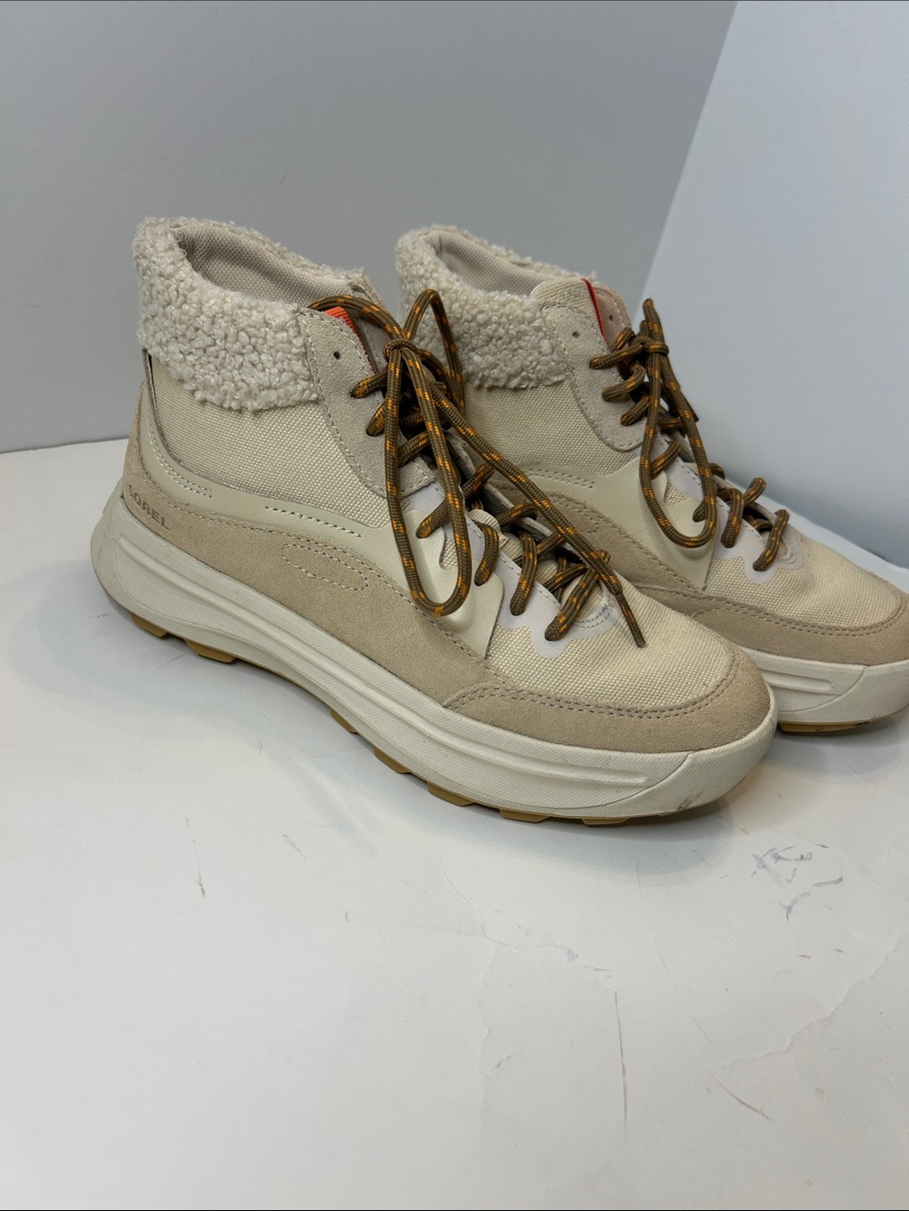 Sorel Ono 503 Mid Cozy in cream